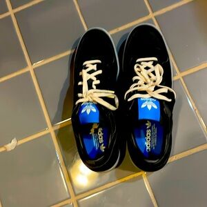 Adidas forum low dark grey solid men’s size 12